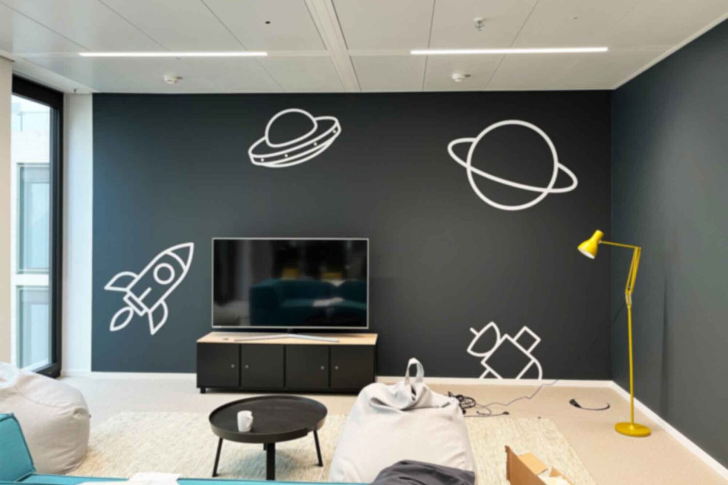 Fototapete7 Wandgestaltung mit Wandtatto im Winx Frankfurt