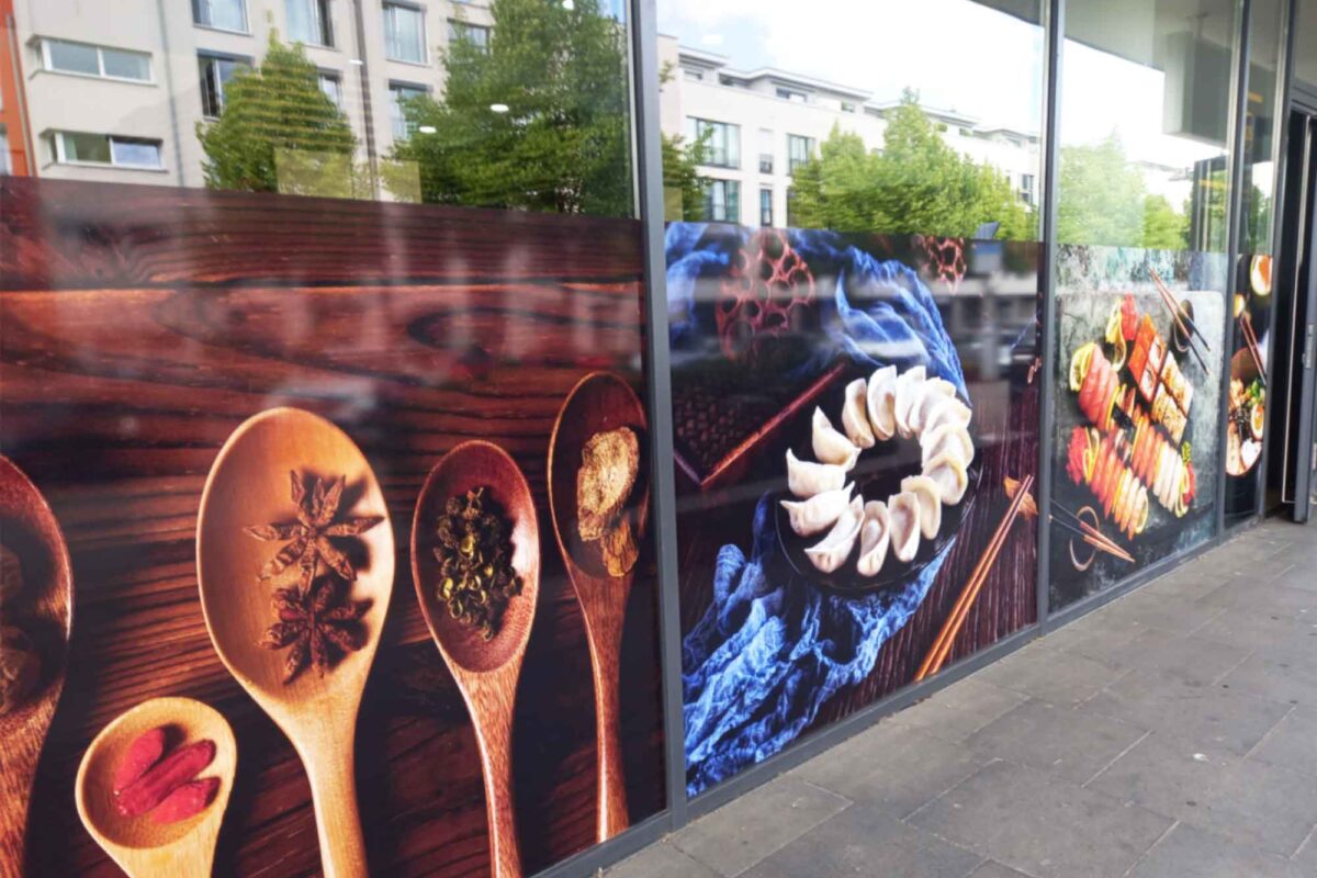 Schaufensterbeklebung für Asia Lebesmittel in Frankfurt Riedberg