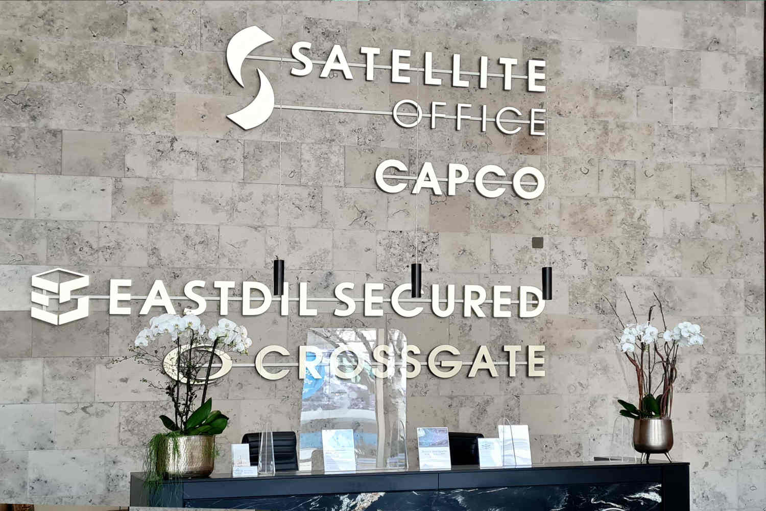 leuchtreklame-leuchtbuchstaben-frankfurt-6 Leuchtbuchstaben Vollacrylfrontleuchter mit Led Ausleuchtung an Oper Frankfurt