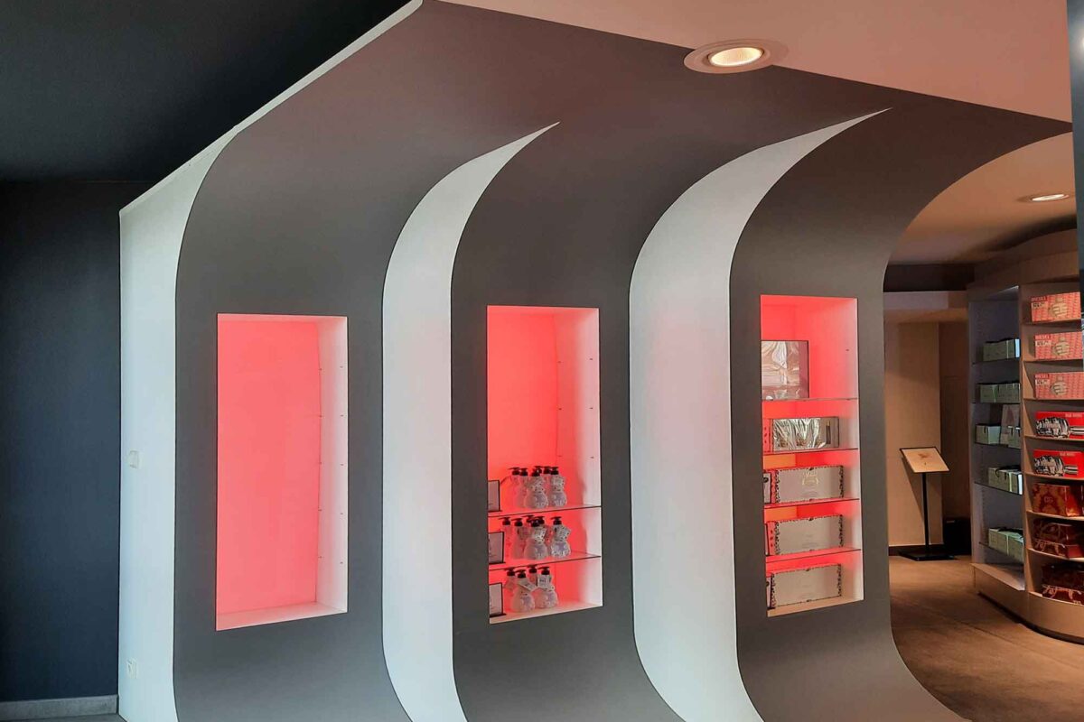 Graue-Möbelstrukturfolie-Matt-auf-Dekorationsflächen-Douglas